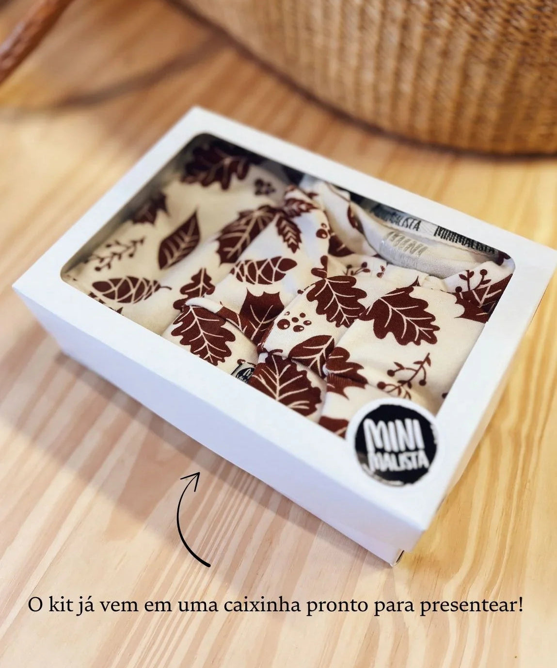 conjunto-saida-de-maternidade-bebe-minimalista-fall-folhas-secas-macacao-touca-luva-manta-bebe-6_cb33d427-33bb-4517-bff1-14f315bbcb39.jpg