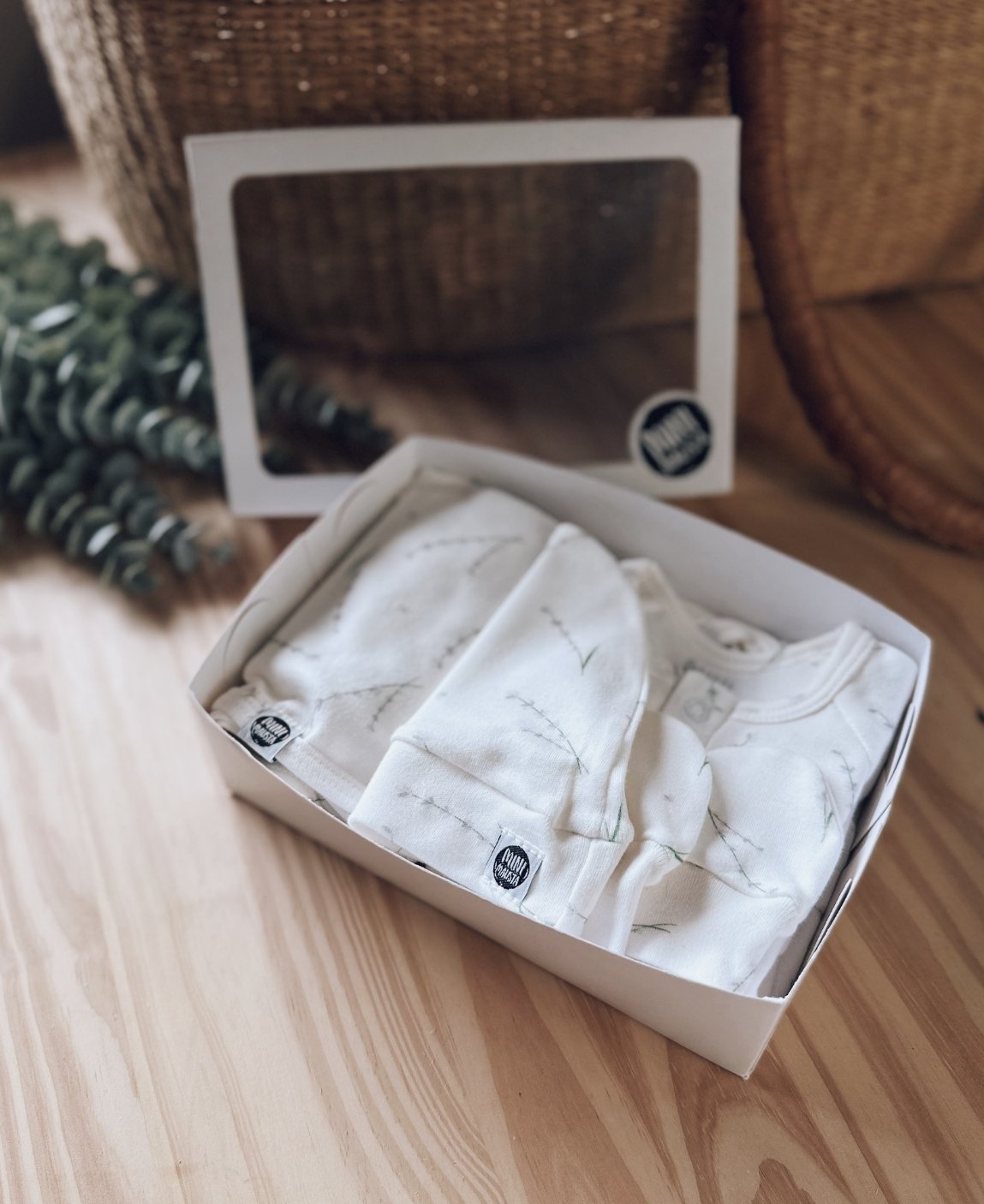Kit Presente Saída de Maternidade Bebê 4 peças | Lavender - Com Caixa Presente