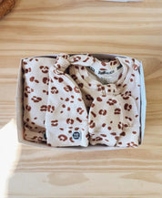 Kit Presente Saída de Maternidade Bebê 4 peças | Jaguar - Com Caixa Presente