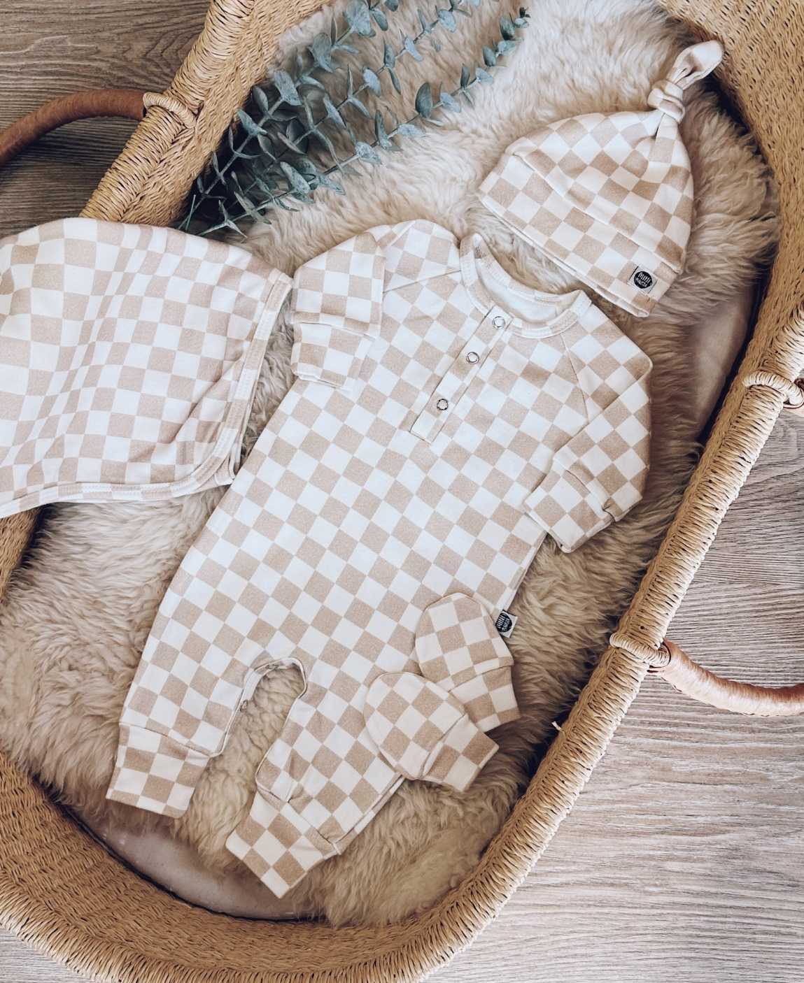 Kit Presente Saída de Maternidade Bebê 4 peças | Racer Beige