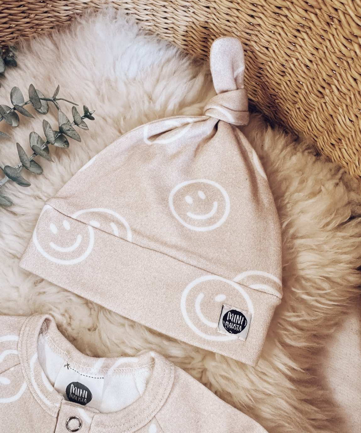 conjunto-saida-unissex-neutro-minimalista-smiley-bege-claro-unissex-10.jpg