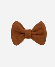 Laço de Malha com Clip de Cabelo MiniMalista | Liso Caramelo - MiniMalista Baby - 0.5, b2b, Baby, black-friday, com-desconto-mm10, laço-clip, Meia Estação, Menina -bebê-minimalista-estiloso