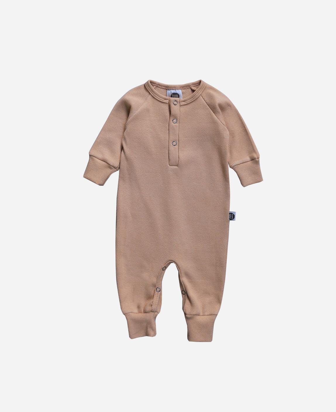 Macacão Bebê Canelado Botões Unissex MiniMalista | Liso Cinnamon - MiniMalista Baby - 0.3, 2macacoespor199, b2b, Baby, black-friday, com-desconto-mm10, Frio, Menina, Menino, Neutro, tab-tam-mac-botões, Unissex -bebê-minimalista-estiloso