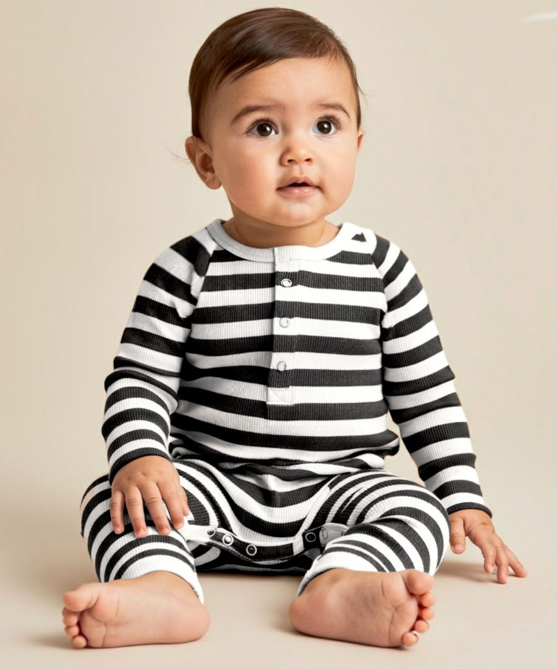 macacao-bebe-menino-menina-unissex-canelado-listras-preto-e-branco-minimalista.jpg