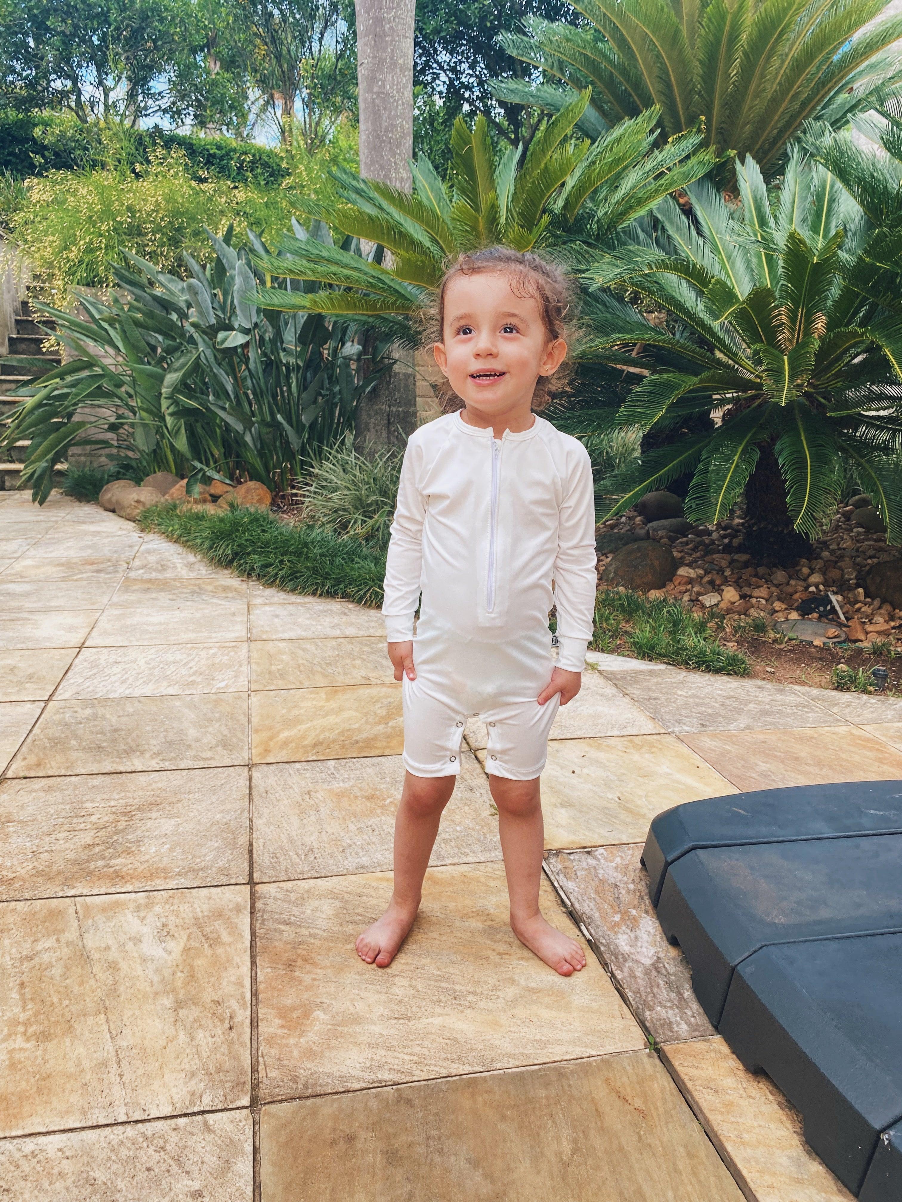 Macaquinho de Praia UV50+ | Liso Branco Off - MiniMalista Baby - 0, b2b, Baby, Calor, com-desconto-mm10, Menina, Neutro, tab-tam-macaquinho-praia, Unissex, Verão -bebê-minimalista-estiloso