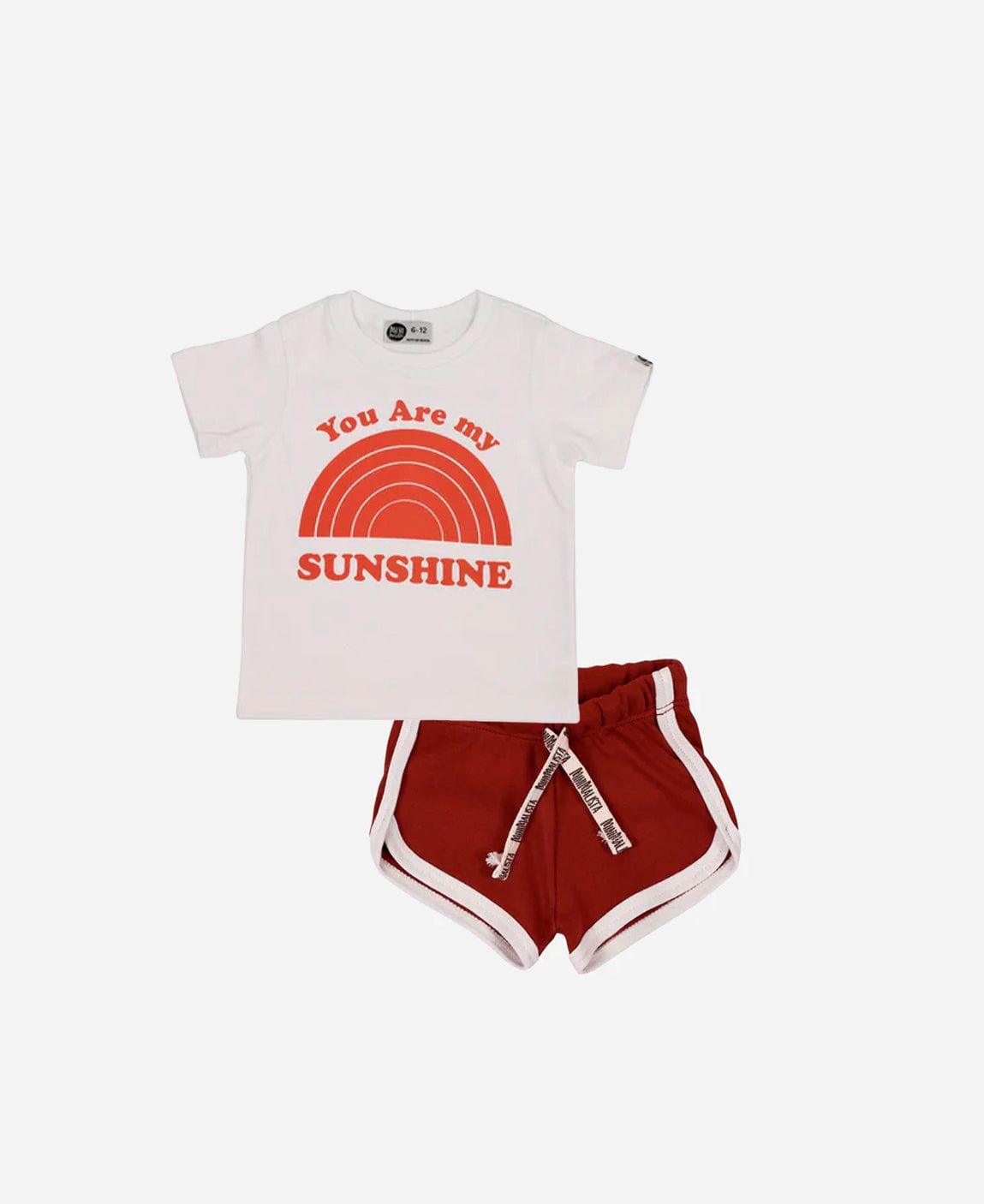 Look Camiseta Sunshine + Track Shorts Merlot - MiniMalista Baby - b2b, bundle, Calor, Christmas, Kids, Menina, Menino, natal, Verão, Xmas -bebê-minimalista-estiloso